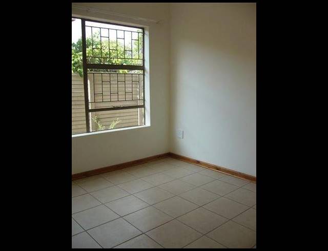 2 BEDROOM PROPERTY TO RENT IN DIE BULT